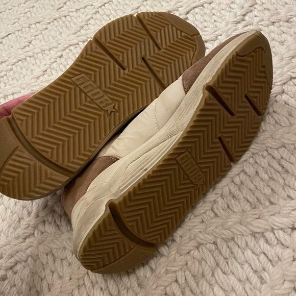 Men’s Golden Goose Running Sneakers - Picture 5 of 10